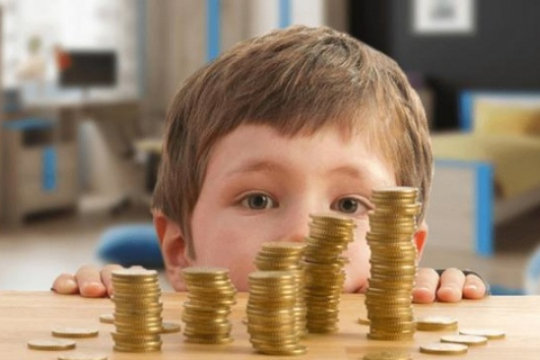 В Україні підвищать виплати на дітей: як зміниться розмір допомоги з 1 січня