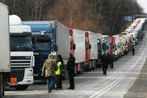 Поляки знову заблокували кордони з Україною: у чергах опинились більш як тисяча вантажівок