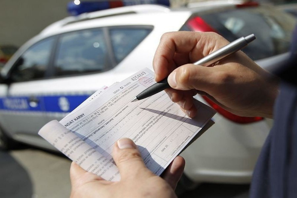 Як польські водії прикидаються українцями, щоб не платити штрафи