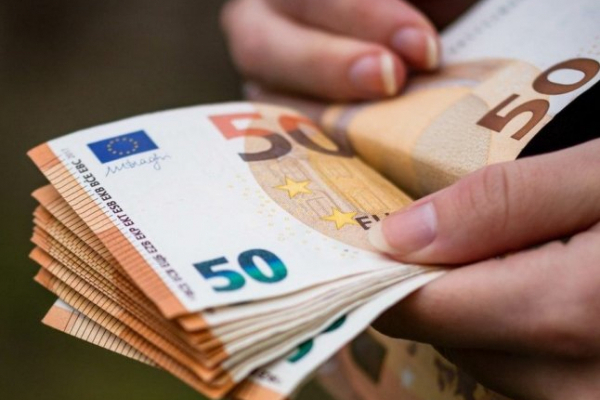 З’явилось уточнення про перехід України на євро: що заявили у МВФ